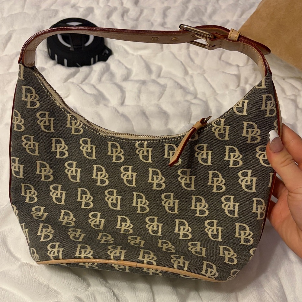 Dooney & Bourke Women's Shoulder Bag